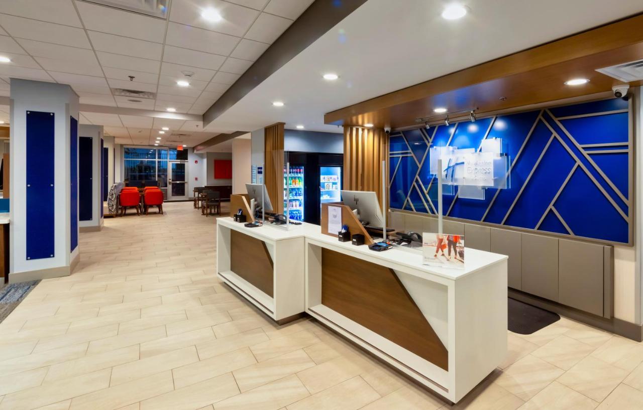 Holiday Inn Express & Suites - Harrisonburg University Area By Ihg Exterior photo