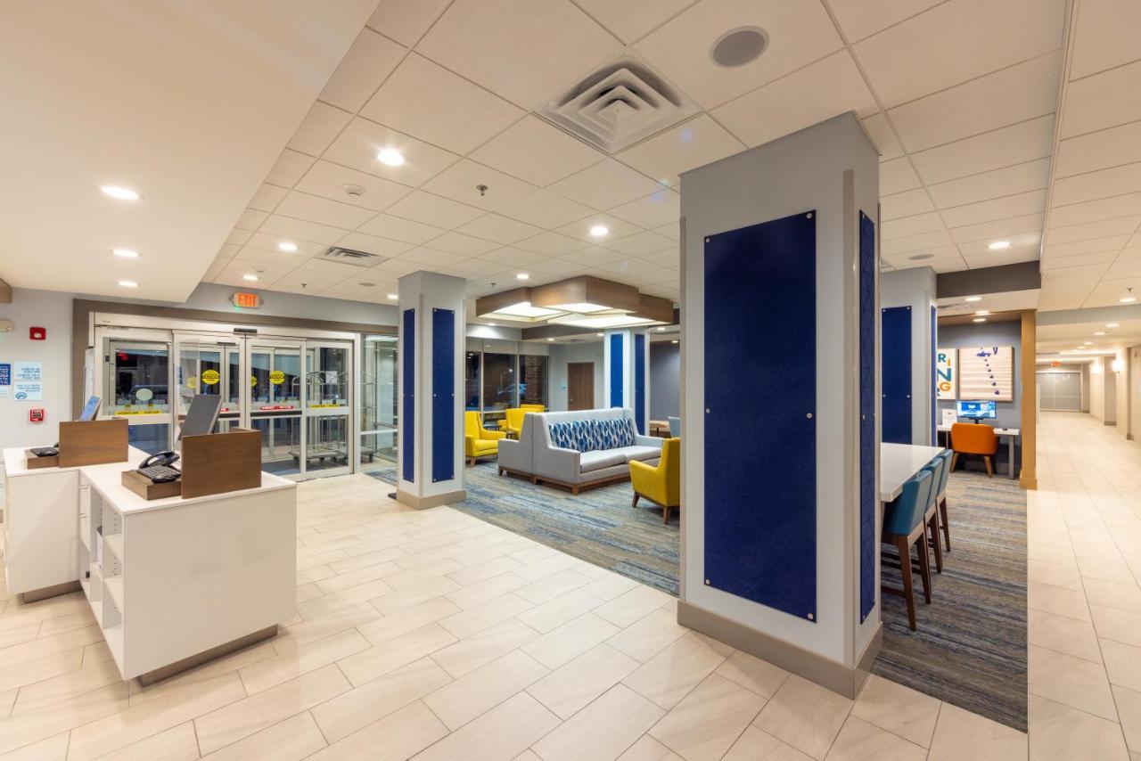Holiday Inn Express & Suites - Harrisonburg University Area By Ihg Exterior photo